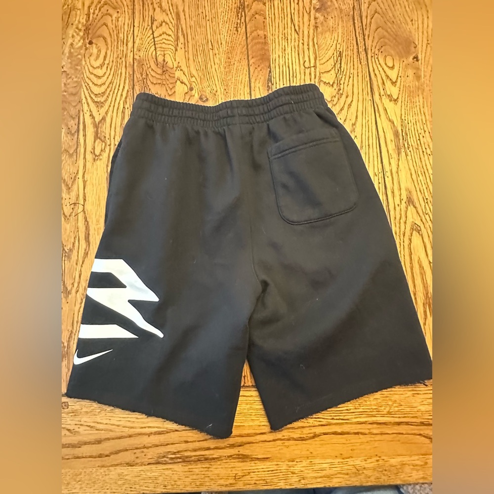 Nike boys athletic shorts sz m - Picture 2 of 4